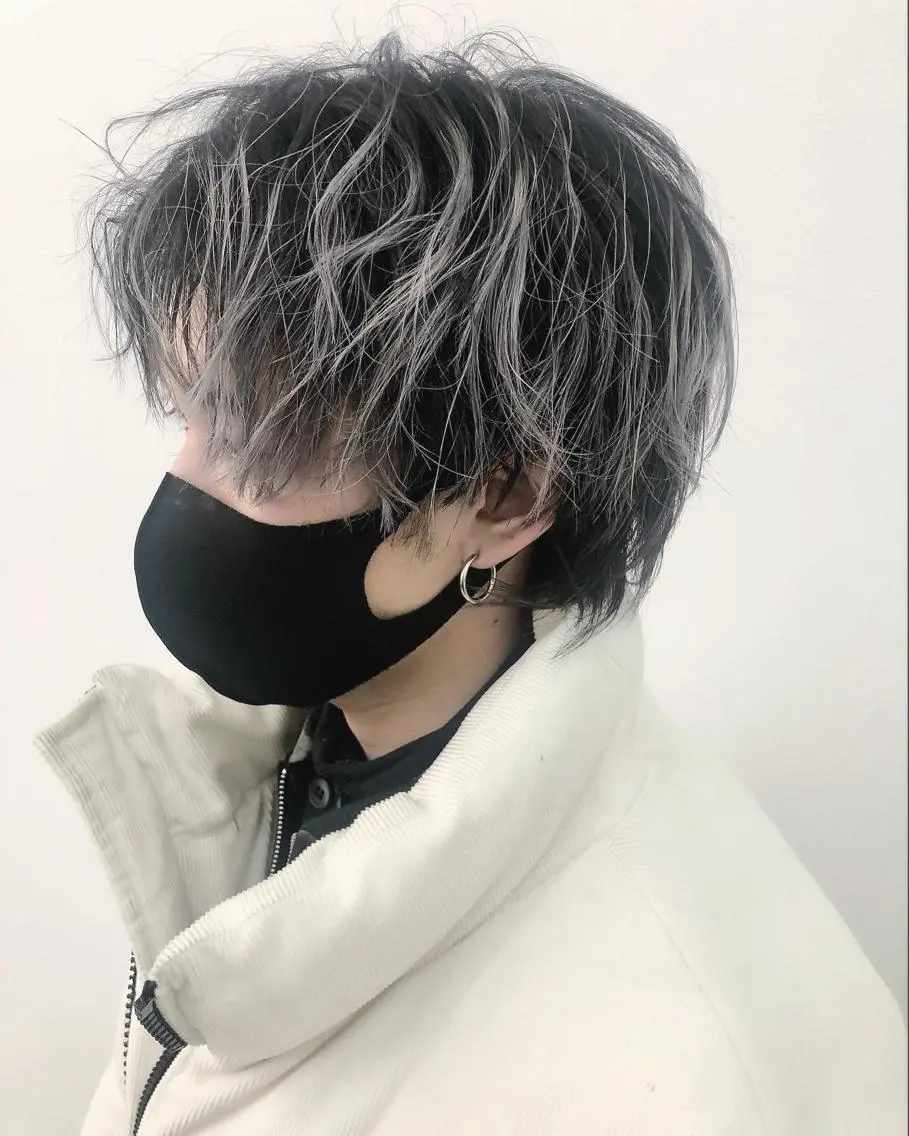 ショート カラー パーマ メンズ メンズバレイヤージュ メンズブリーチ メンズハイライト メンズインナーカラー メンズ韓国風 エビスザキレン/メン ズ/心斎橋🌳のヘアスタイル