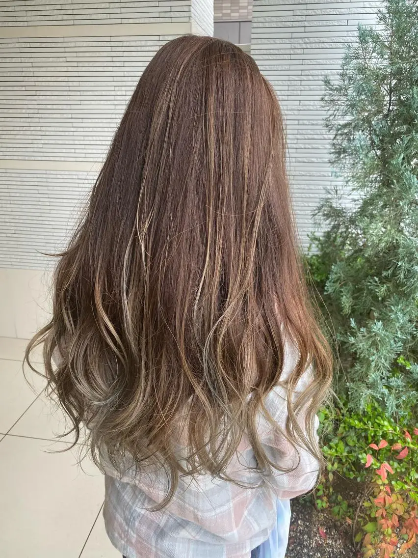 ロング カラー トップスタイリスト/ アユミのヘアスタイル