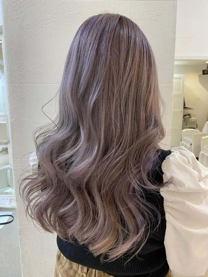 ロング カラー ヘアアレンジ マツエク・マツパ グレージュ パープルカラー パープルグレージュ 透明感カラー🫧ヘア セット🫧松本菜月の眉毛・アイブロウイメージ
