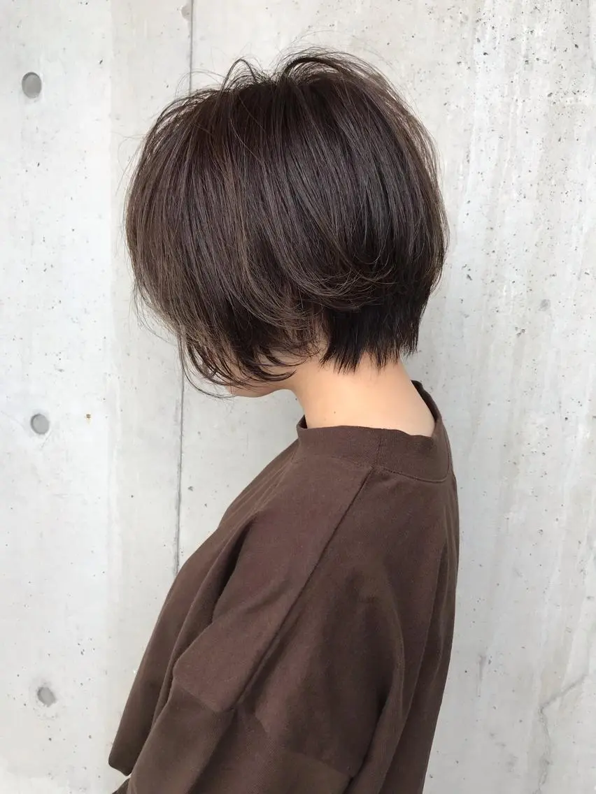 ショート 柔らかな縮毛矯正 透明感カラー💫のヘアスタイル