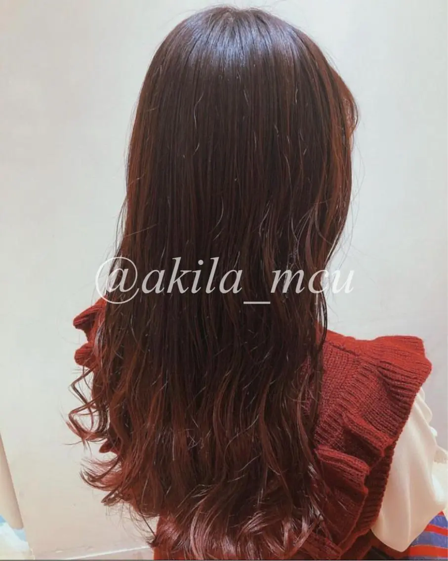 ロング カラー ヘアアレンジ ブリーチ カシス グラデーションカラー ピンクカラー エグチ アキラのヘアスタイル