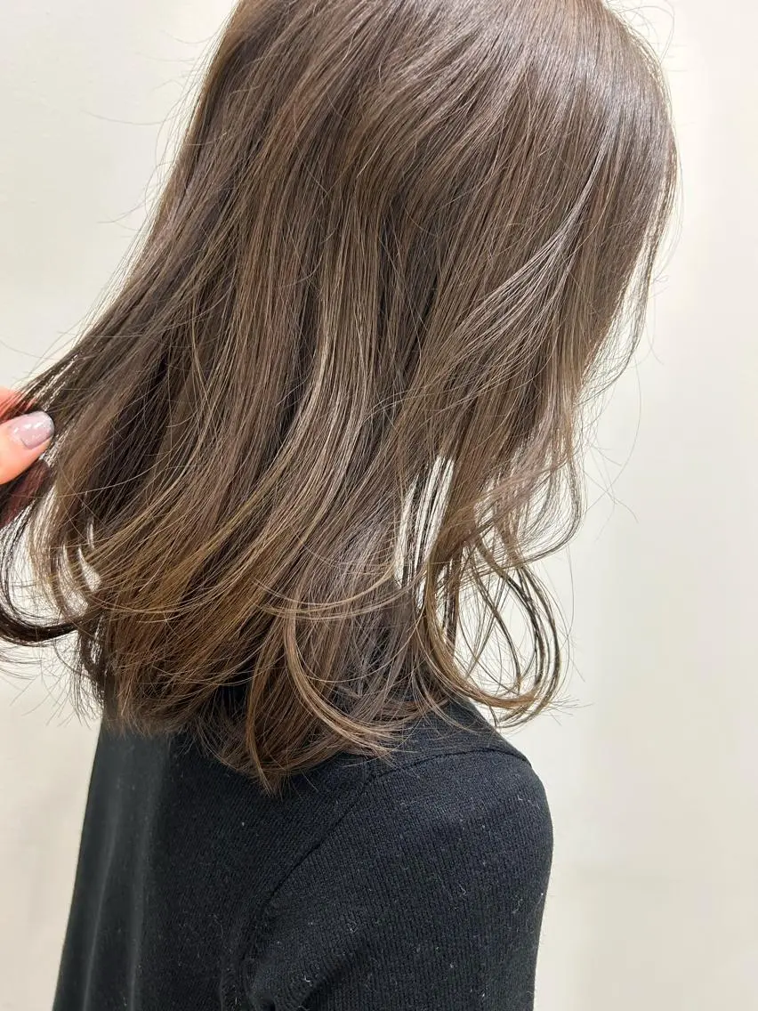 セミロング カラー 透明感カラー くびれヘア 💛🤍U too e’s /店長🧸のヘアスタイル