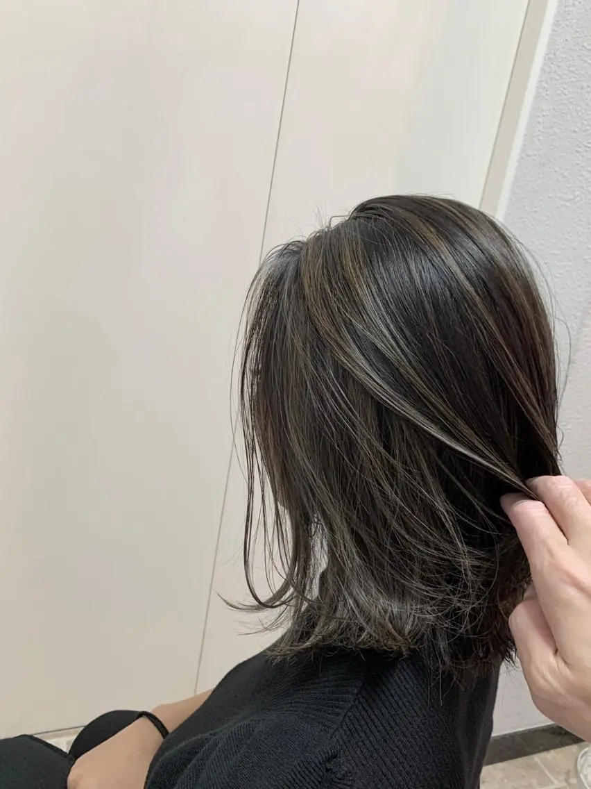 ミディアム カラー パーマ ヘアアレンジ アディクシーカラー ブリーチ ケアブリーチ グレージュ ハイライトカラー ヘアカラー トリートメント ヘアセット 縮毛矯正/美髪 髪質改善/石田幸輔のヘアスタイル