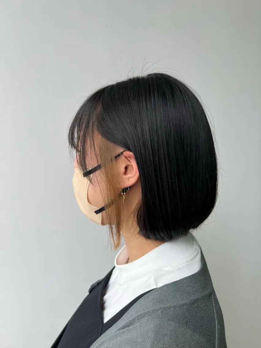 ショート カラー ヘアカラー 小池 楓のヘアスタイル
