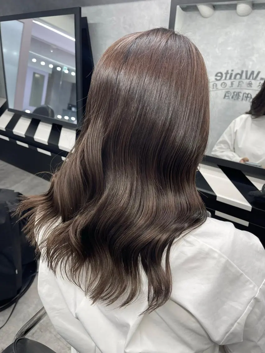 セミロング カラー トリートメント カット ヘアカラー トリートメント 福西 洋斗のヘアスタイル