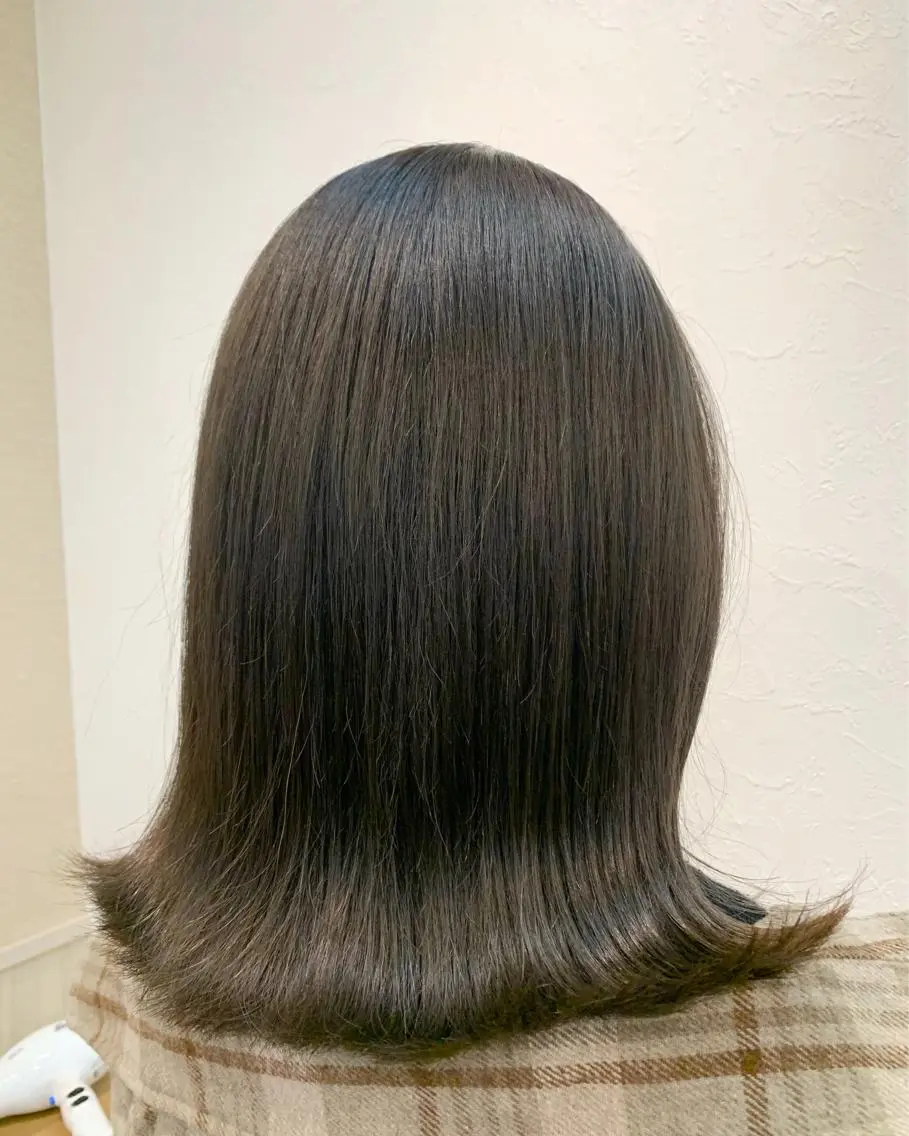 ミディアム カラー アッシュ オリーブアッシュ NUMBER 天王寺 🌼yuriのヘアスタイル