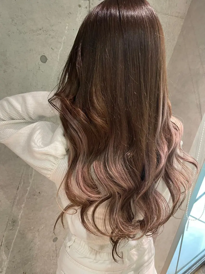 カラー エクステ 坂野 結子のヘアスタイル