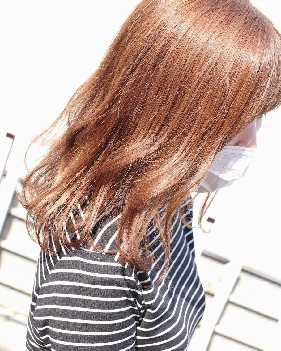 ミディアム カラー ブリーチ ブリーチなしカラー オレンジ ヘアカラー 土居 正季のヘアスタイル
