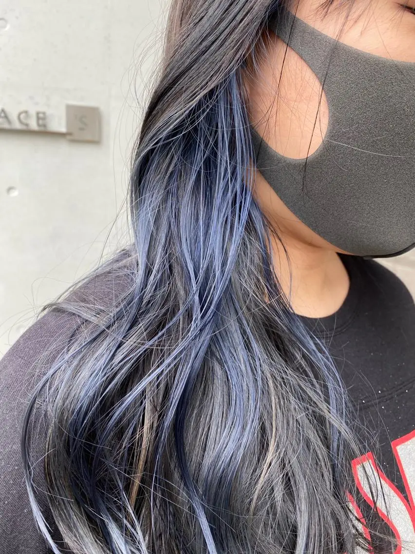 ロング カラー ブリーチ ブルーカラー ヘアカラー エクステ/ハイトーン /インナー礒野朱里のヘアスタイル