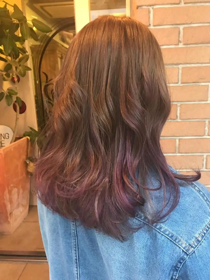 セミロング カラー ダブルカラー パープルカラー サロンドミルク 原宿のヘアスタイル