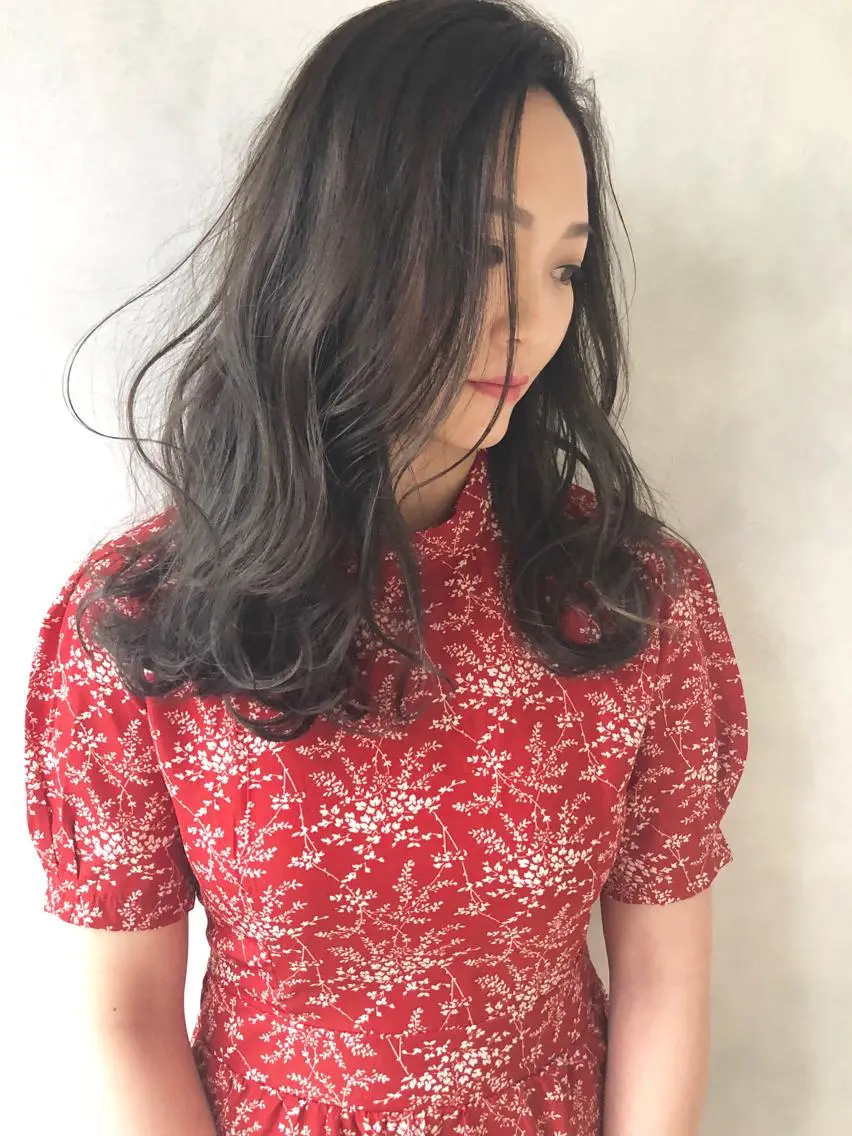 ロング ハイライト ヘアカラー トリートメント 小澤大輔 YOLO hairのヘアスタイル