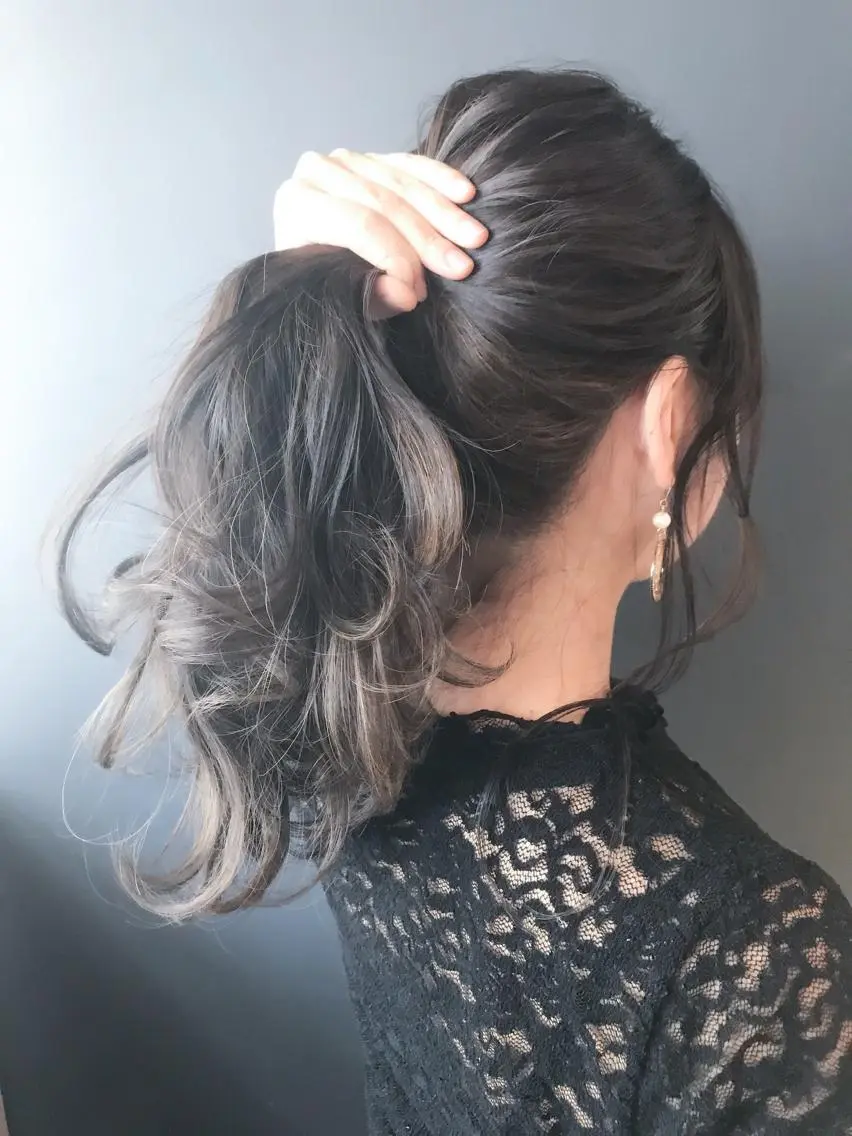セミロング カラー グラデーションカラー ハイライトカラー ハイライト ヘアカラー BOX mico.のヘアスタイル