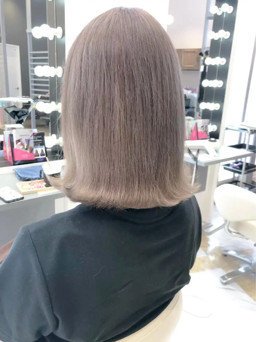 ミディアム Su-chi-🧴 /ミルクティーカラーのヘアスタイル