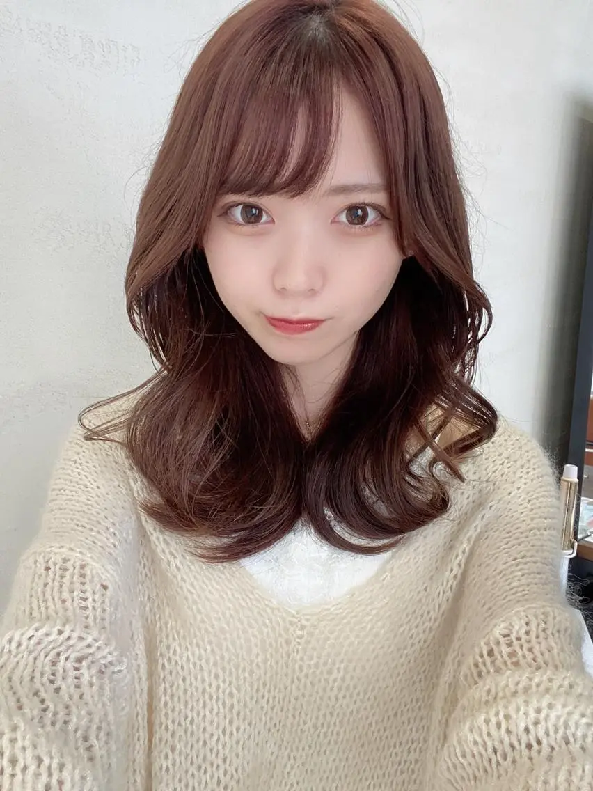 ミディアム カラー パーマ バレイヤージュ ブリーチ ケアブリーチ ダブルカラー ハイライトカラー カット ヘアカラー トリートメント 銀座✨レイヤーカット 顔まわり/坂本亜裟海のヘアスタイル