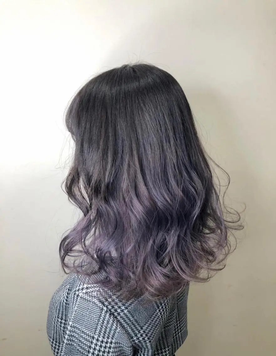 セミロング カラー ブリーチ グラデーションカラー ラベンダーカラー Kimura Miyukiのマツエク・マツパデザイン