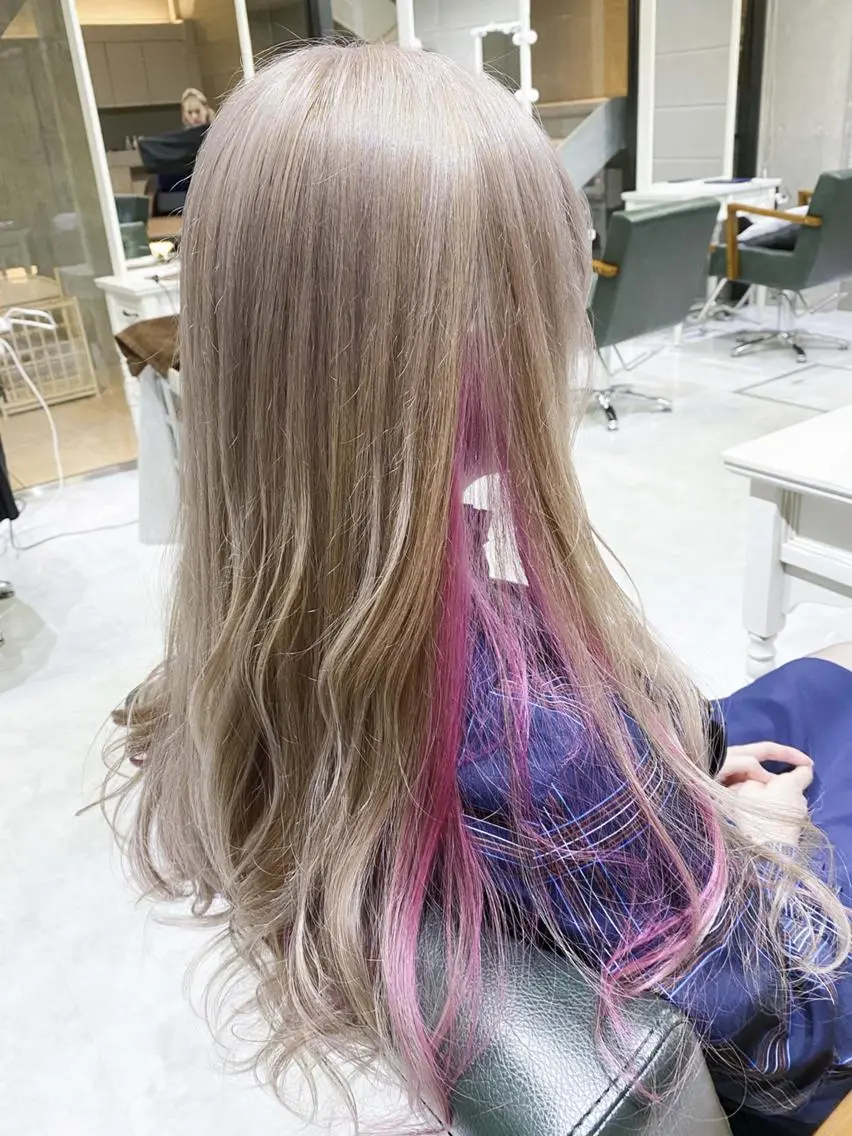 ロング カラー ヘアアレンジ ベージュカラー ミルクティーベージュ ピンクカラー Days 透明感カラーのヘアスタイル