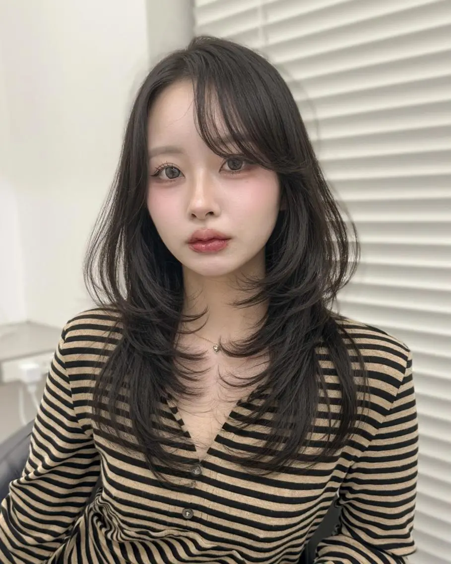 ロング カラー 大人っぽ韓国レディ レイヤー🤍渋谷のヘアスタイル