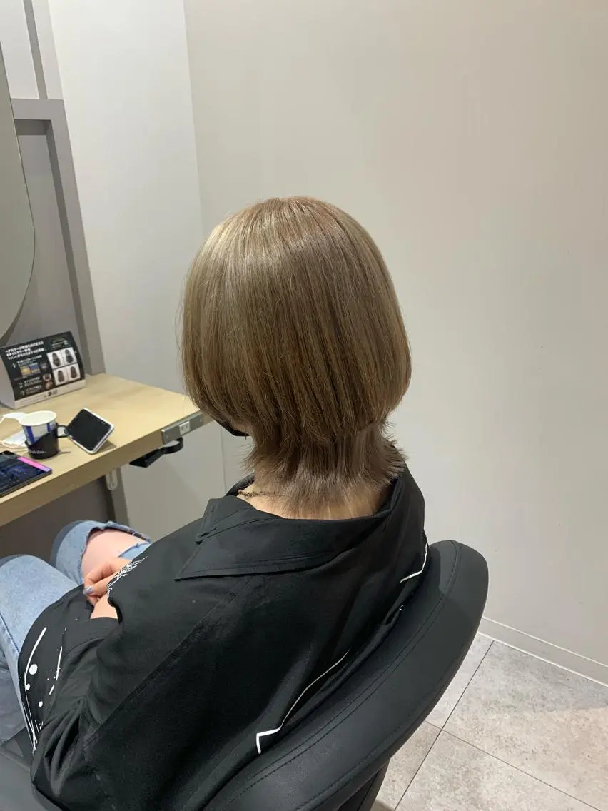 ミディアム カラー 🥀韓国ヘア🥀 宮津真菜のヘアスタイル