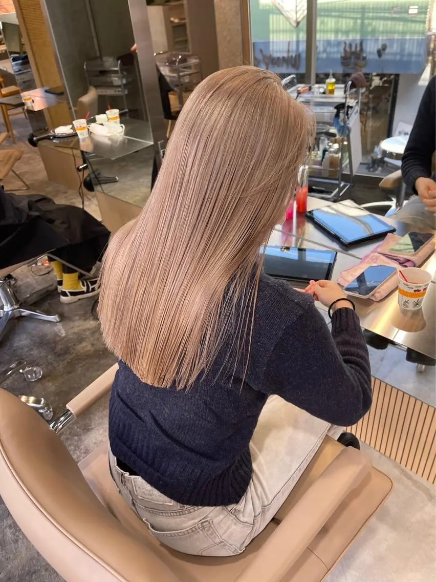 ロング カラー ベージュカラー ハイトーンカラー ミルクティーベージュ カットモデル募集 /RIOのヘアスタイル