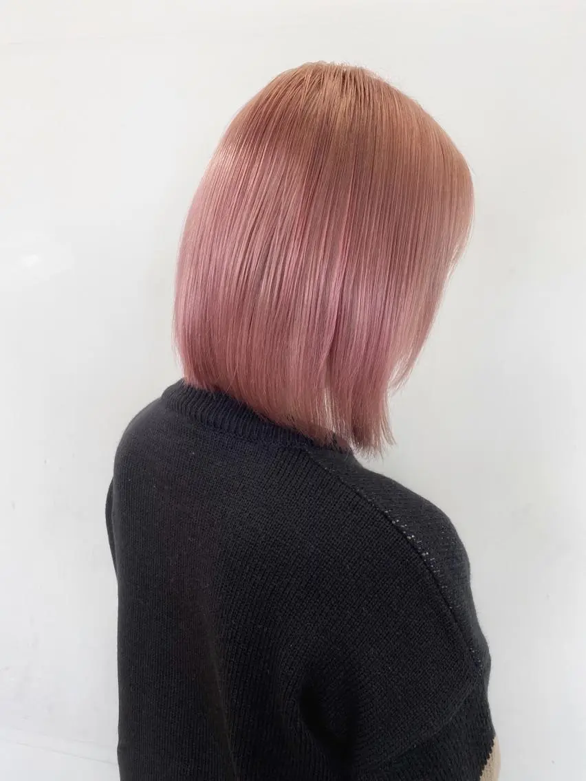 ミディアム カラー ブリーチ ピンクカラー トリートメント 関 京磨のヘアスタイル