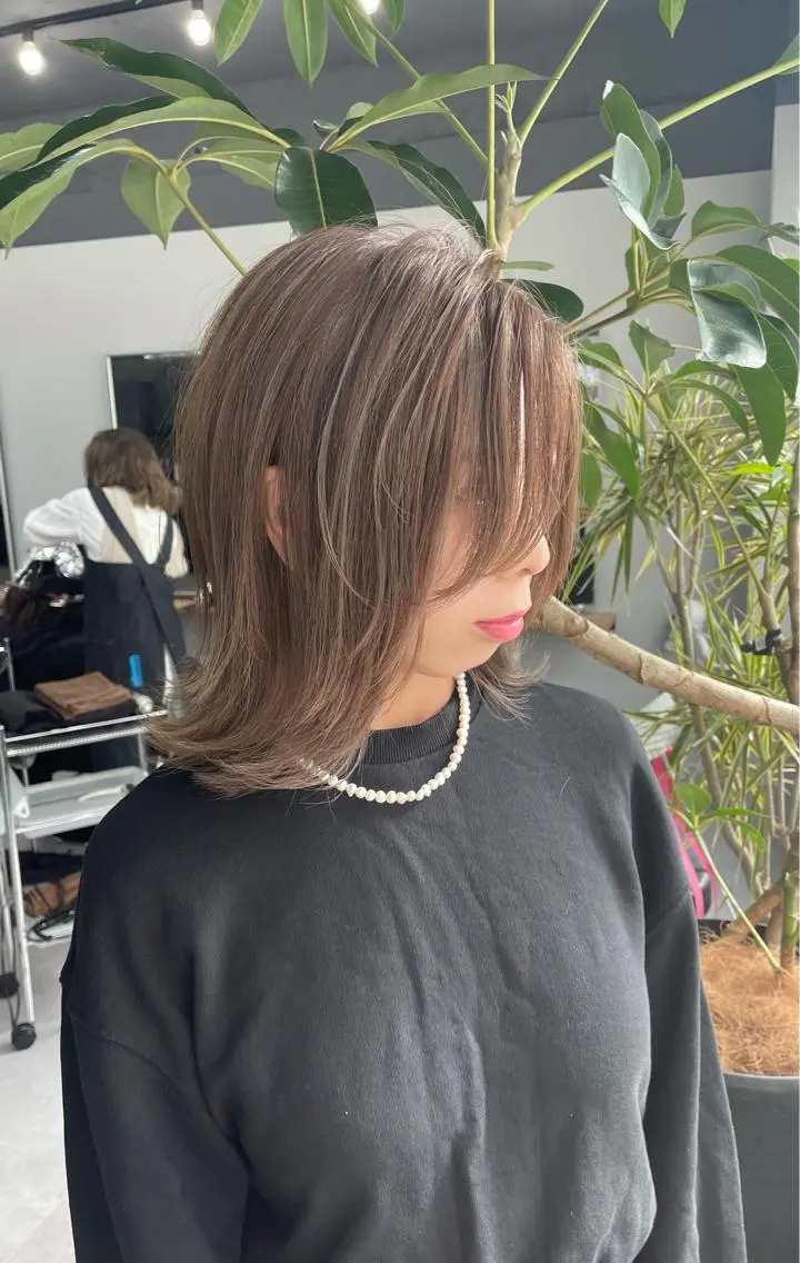 ショート カラー ベージュカラー ミルクティーベージュ カット ヘアカラー トリートメント レイヤーカット 西村あきやのヘアスタイル