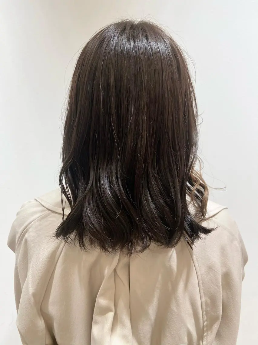 ミディアム カラー ヘアカラー 🐺ウルフ/レイヤー 似合わせ‎🤍沙羅のヘアスタイル