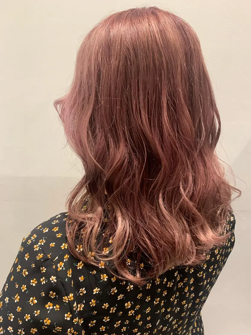 ミディアム カラー ヘアアレンジ 🐝岡本 柚葉🐝のヘアスタイル