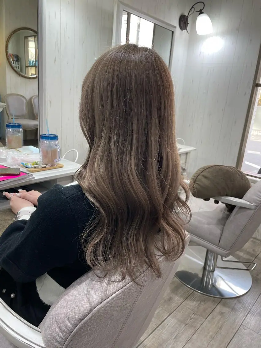 ロング ネモトメイナ🌿 今月末で退職しますのヘアスタイル
