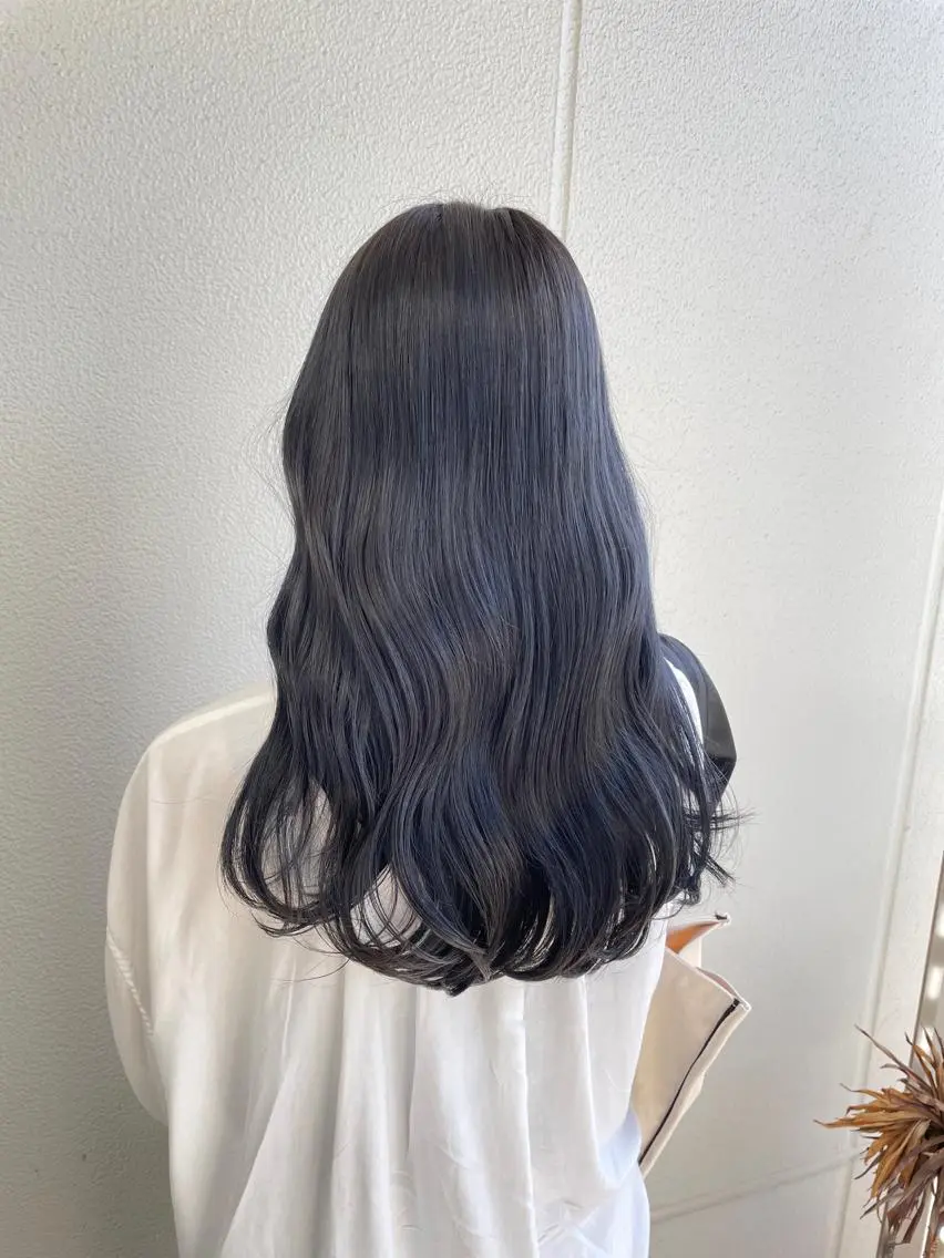 ロング カラー ヘアアレンジ 黒髪 ブルーカラー ブルーブラック ヘアカラー トリートメント ヘアセット 艶カラー✨縮毛矯正✨ 翁長孝輔のヘアスタイル