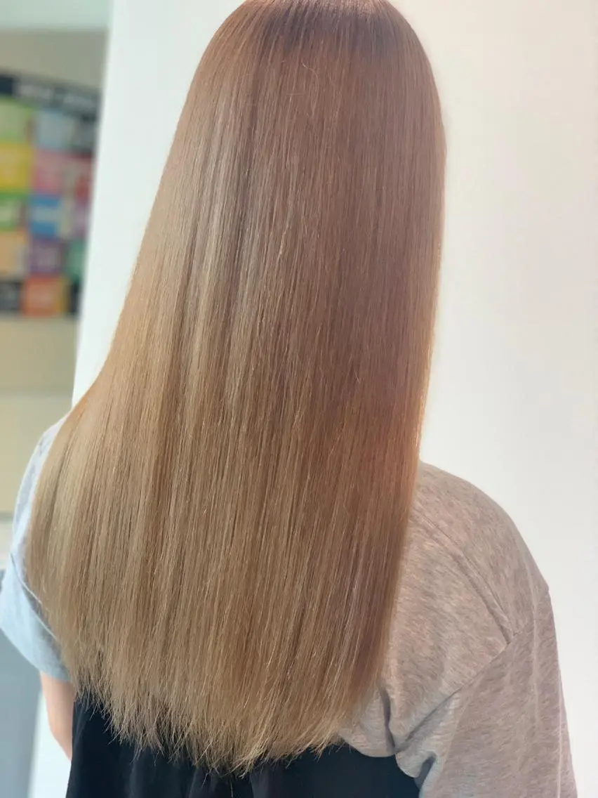 セミロング Lilly 中谷友里のヘアスタイル