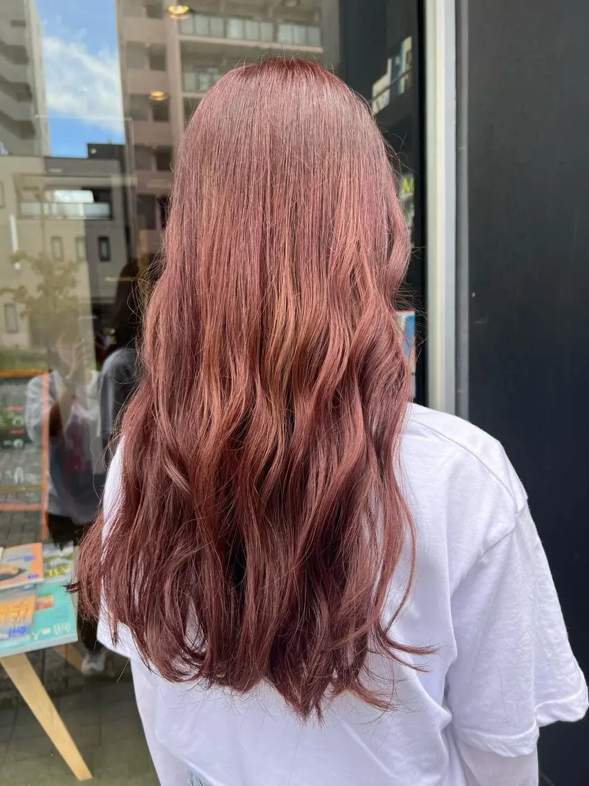 ロング カラー ブリーチ ブラウンカラー ブリーチなしカラー ピンクカラー ピンクブラウン カット ヘアカラー ＊カラー・パーマ＊ 植松彩音のヘアスタイル