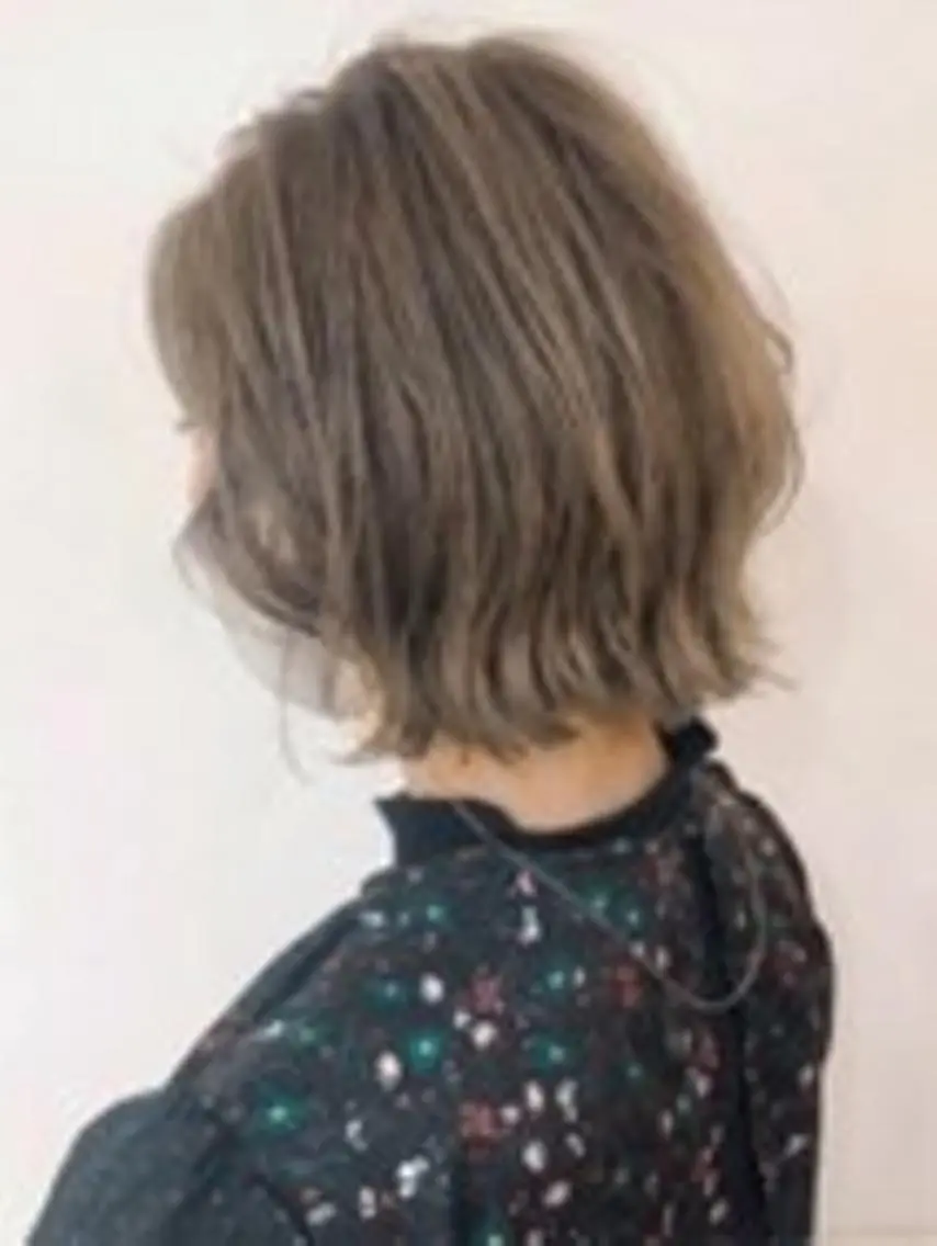 カラー ブリーチ ハイトーンカラー オーガニックカラー 原野 実優羽のヘアスタイル