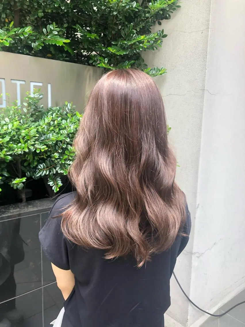 ロング ラベンダーベージュ カット ヘアカラー トリートメント ボブ/縮毛矯正/ レイヤー/塚田のヘアスタイル