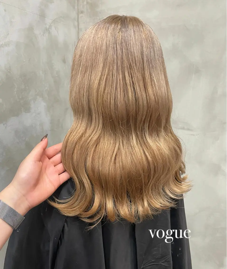 ミディアム ヘアカラー 大泉 美久のヘアスタイル