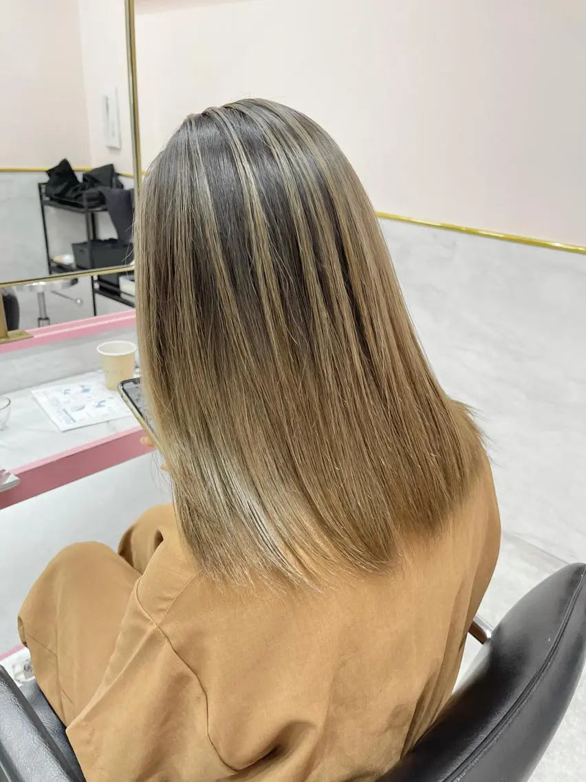 ミディアム ヘアカラー トリートメント 店長 小池アキトのヘアスタイル