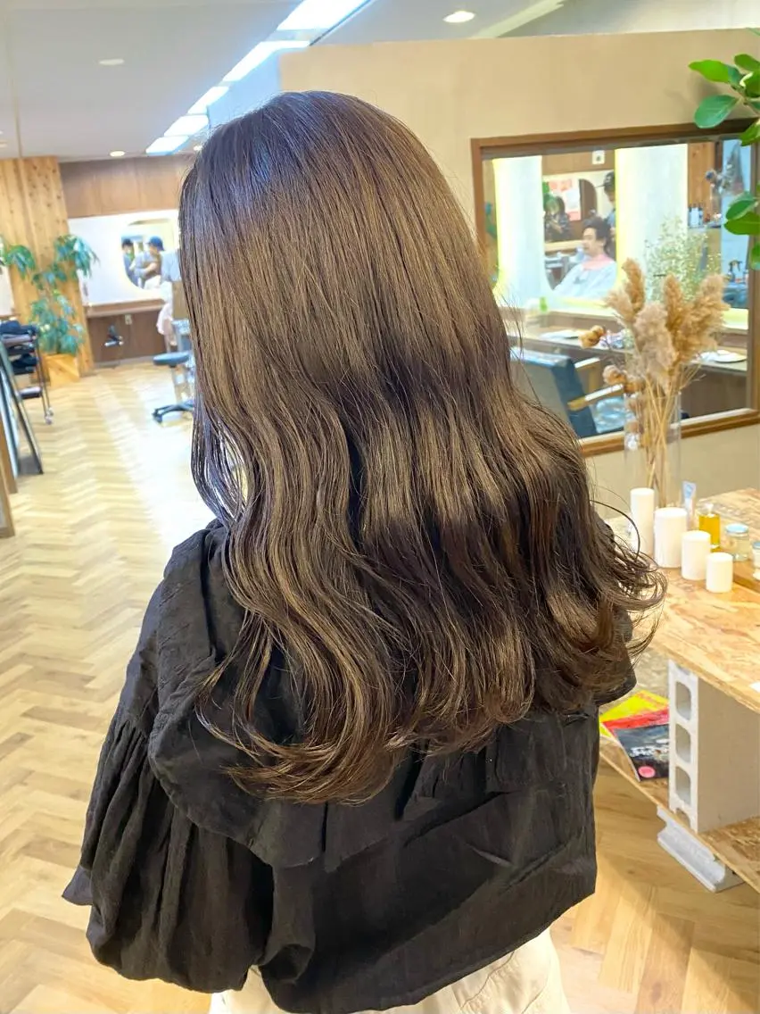 セミロング カラー ネイル マツエク・マツパ ベージュカラー ブリーチ 透明感カラー カット ヘアカラー トリートメント ハル🌸柔色/ ブリーチなし/艶髪のヘアスタイル