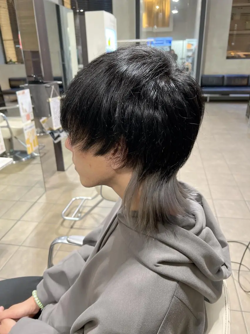 メンズ マッシュウルフ マッシュ メンズウルフカット ウルフカット メンズ レイヤー ウルフ 弓木啓輔のヘアスタイル