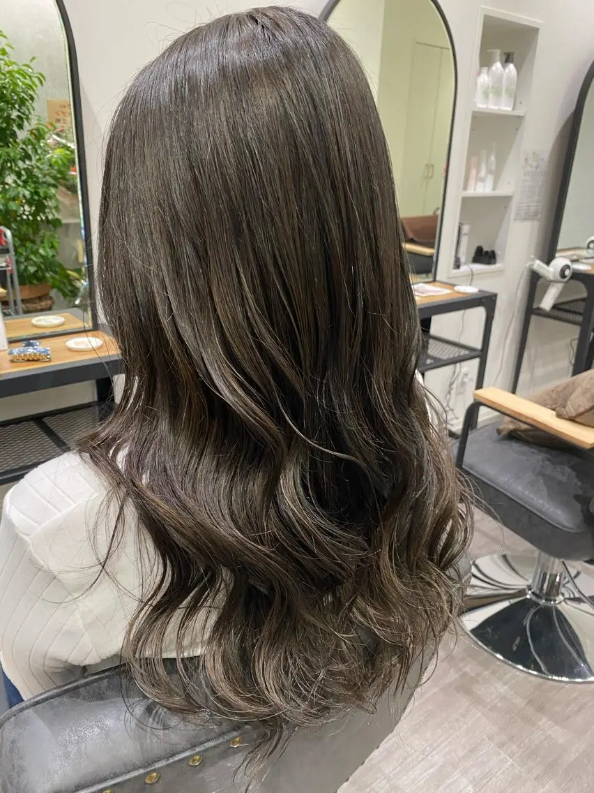 ロング ヘアカラー トップスタイリスト/ アユミのヘアスタイル