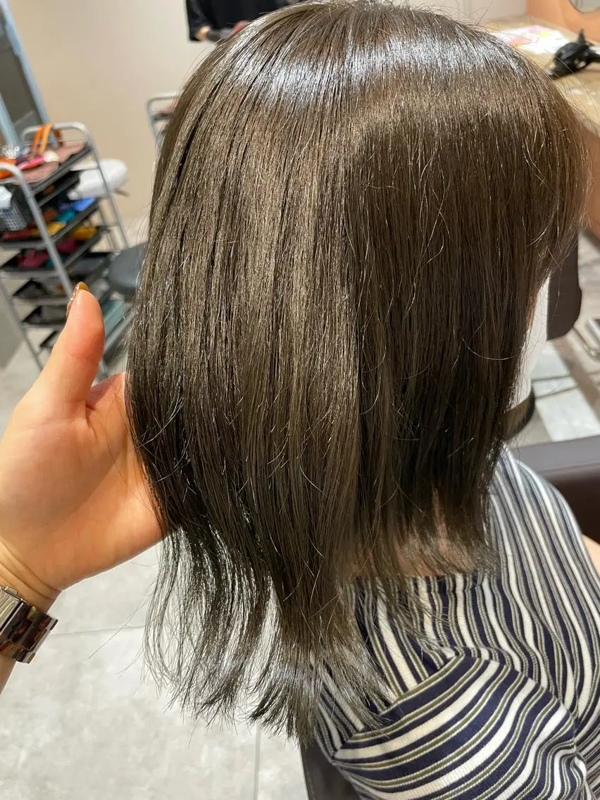 ミディアム カラー グレージュ オリーブグレージュ オリーブグレー 💐パーソナルカラー /市橋加菜💐のヘアスタイル