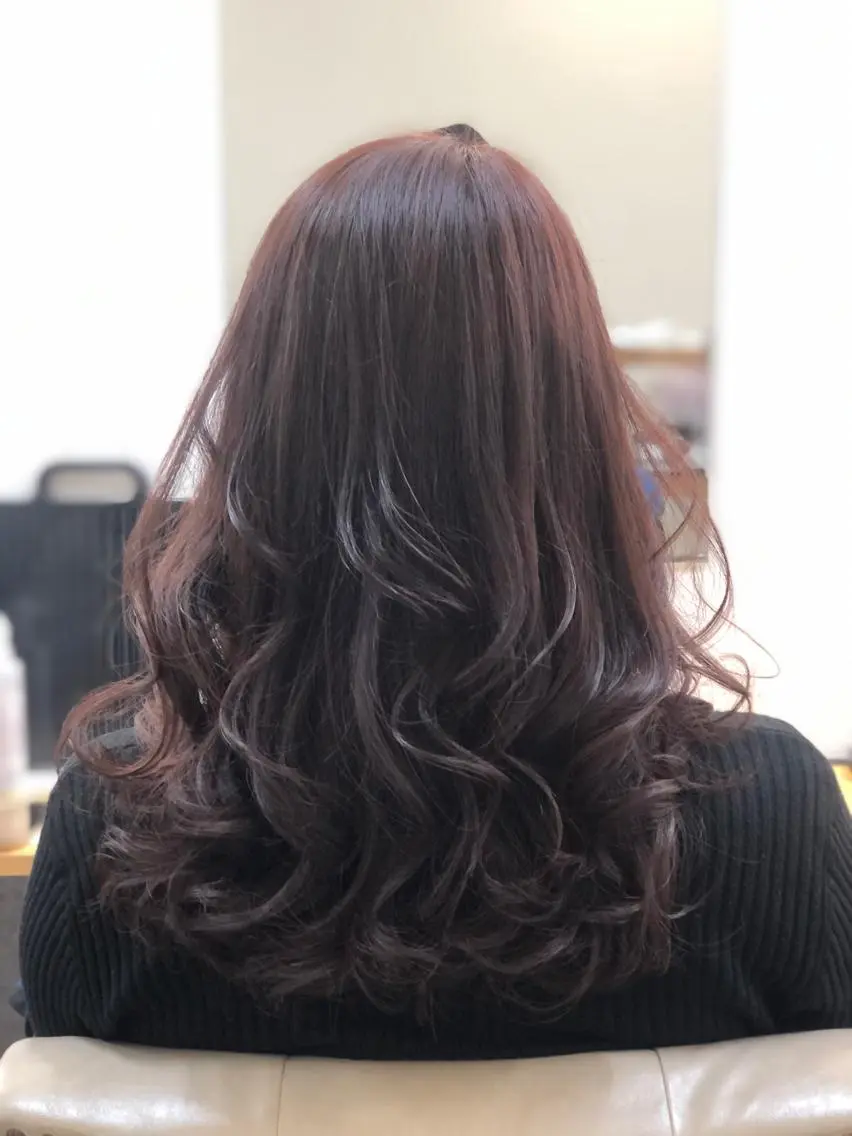 セミロング カット ヘアカラー トリートメント H by Real meのヘアスタイル