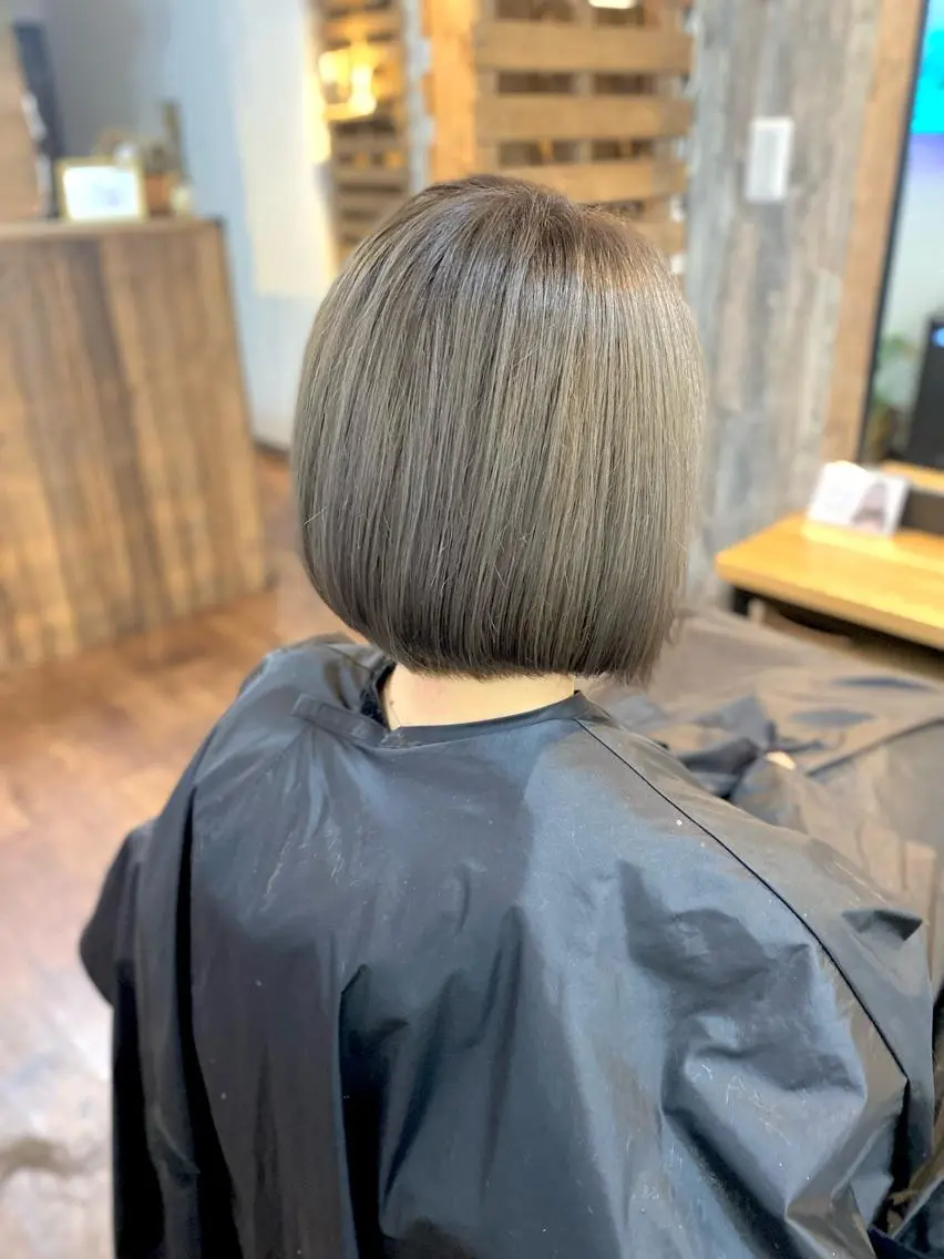 ショート カラー ブリーチ カット ヘアカラー トリートメント Luzir⭐︎ GEN⭐︎のヘアスタイル