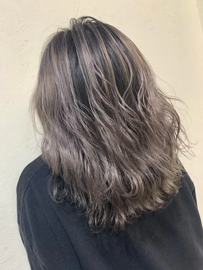 セミロング カラー ヘアカラー トリートメント 天野 開のヘアスタイル