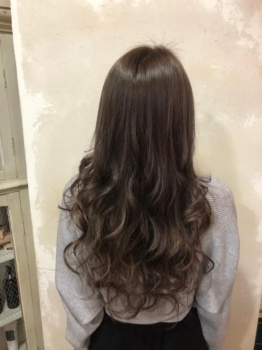 カラー ダブルカラー グラデーションカラー ハイライトカラー 外国人風カラー レイヤーカット✂︎池 袋個室サロンkumaのヘアスタイル