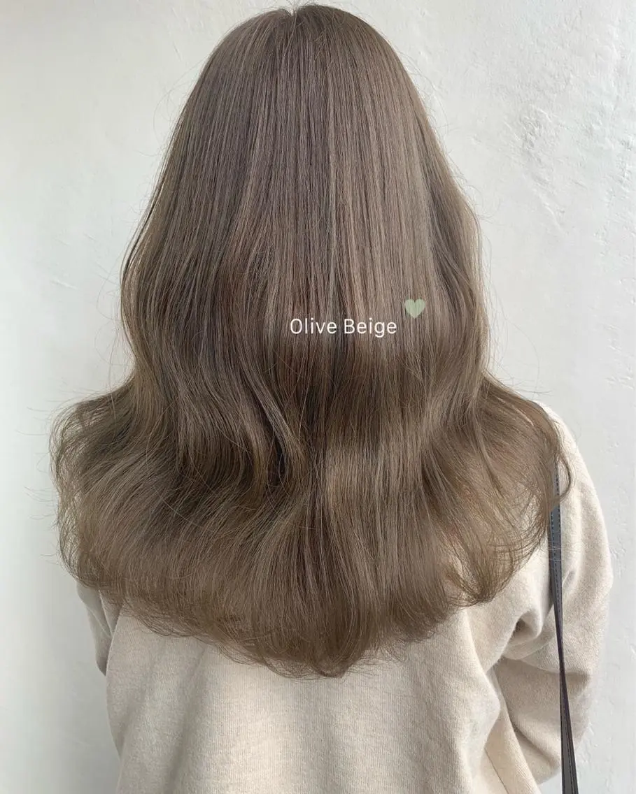 セミロング mako🌷ミニモ 限定クーポン多数🆕のヘアスタイル