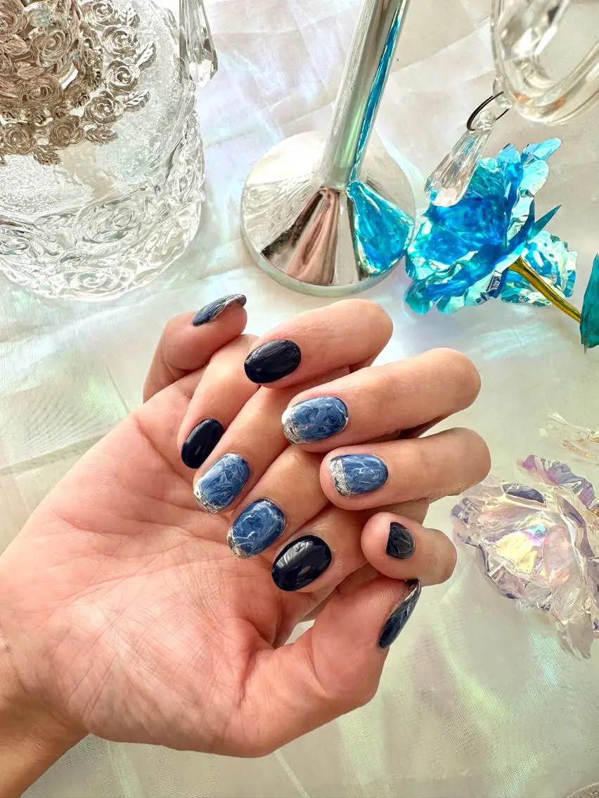 ネイル ニュアンスネイル CREVIO小美玉店 店長RIRIのネイルデザイン