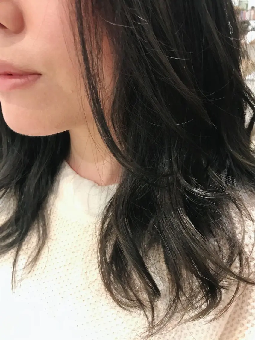 セミロング カラー ベージュカラー オリーブベージュ ヘアカラー トリートメント ⭐️ハイクオリティ カラー杉本雄志⭐️のヘアスタイル