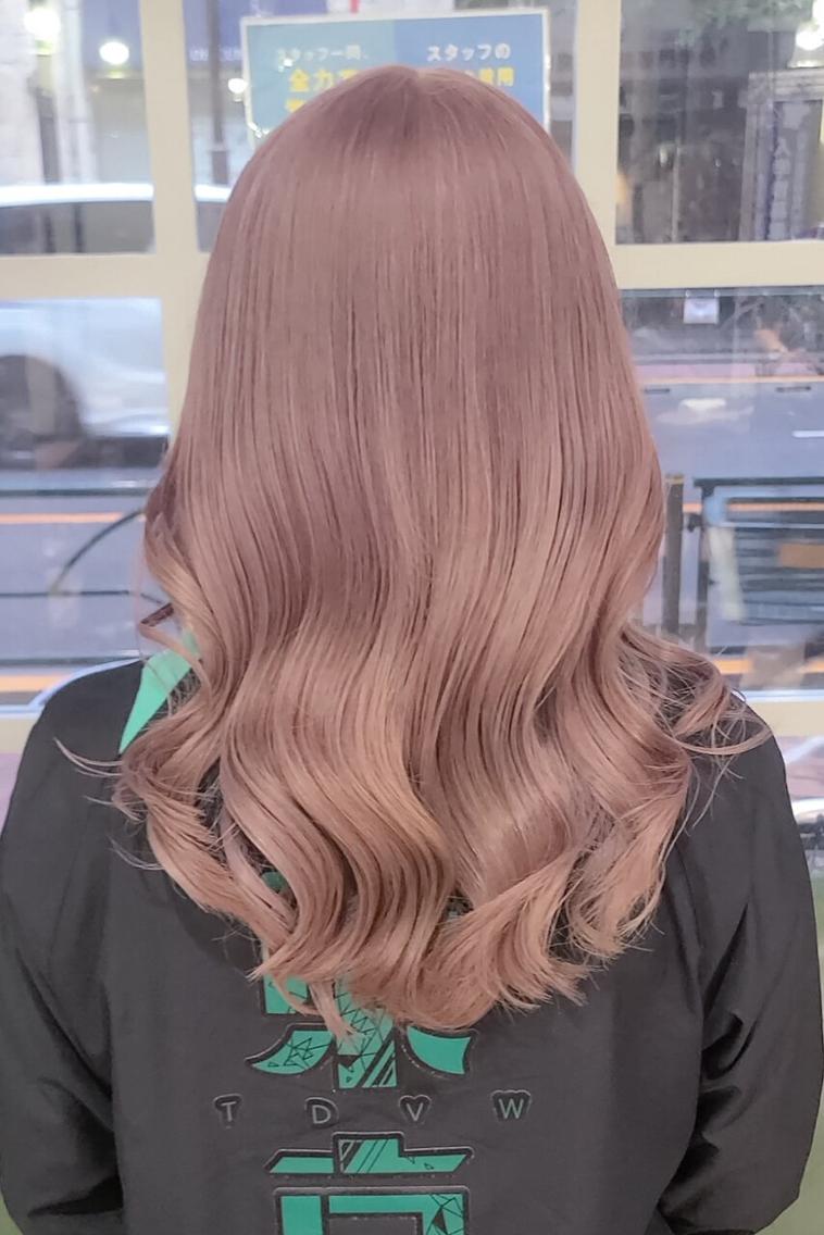 ロング カラー アディクシーカラー ベージュカラー イルミナカラー ピンクカラー ピンクベージュ トップスタイリスト ✨KIRIKA中野✨のヘアスタイル