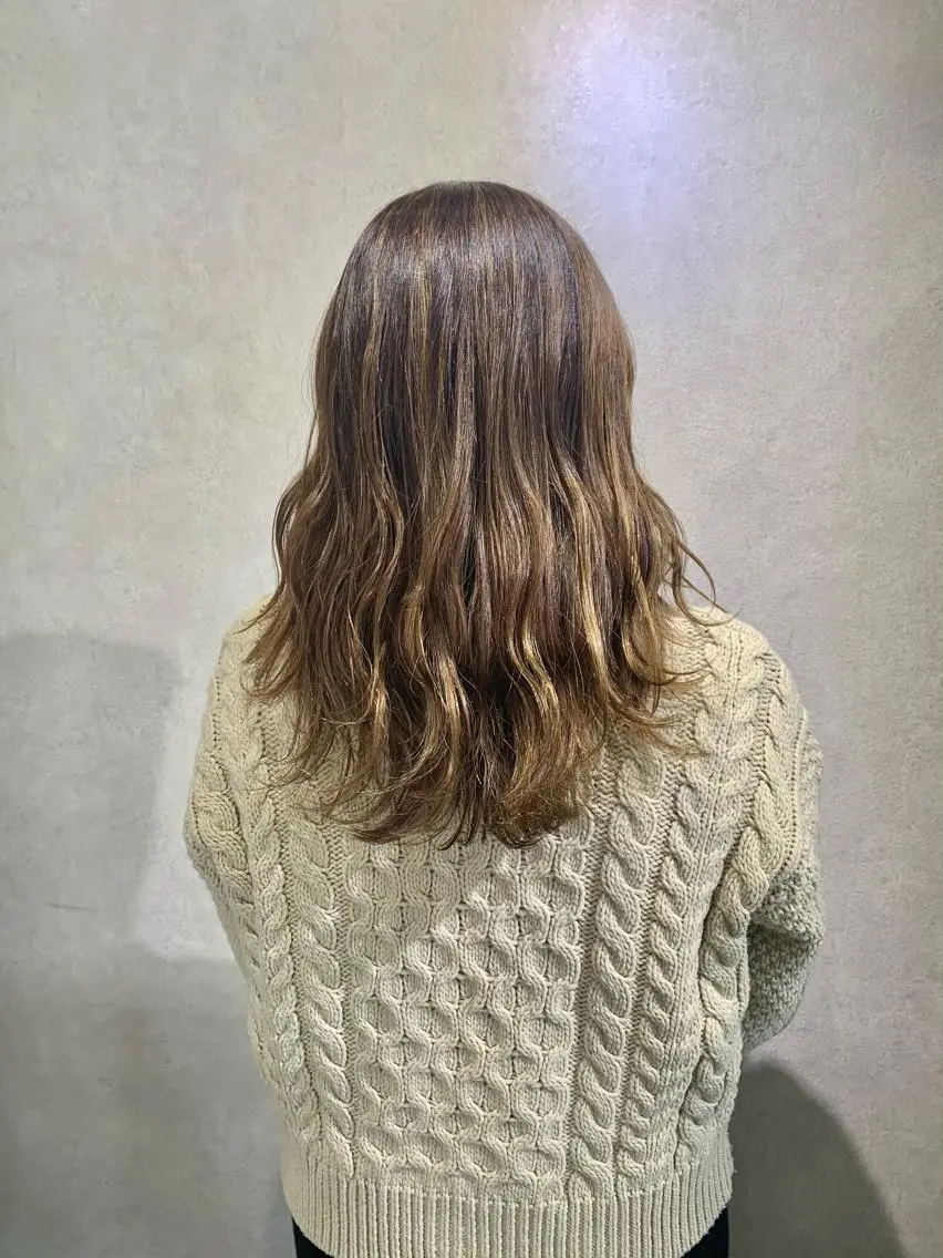 ミディアム カラー バレイヤージュ レイヤーカット 髪質改善*韓国ヘア* レイヤー*IBUKIのヘアスタイル