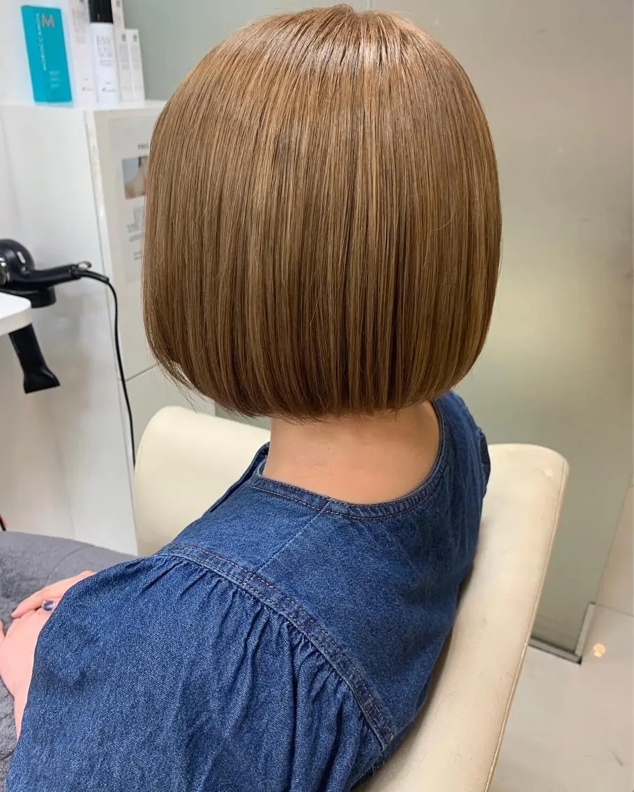 ショート カラー ベージュカラー ボブ 柳川 玲也のヘアスタイル