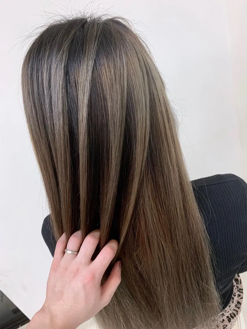 ロング 穐田 司樹のヘアスタイル